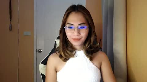 Snapshot of chelly4u69 chatting on 01/06/26, 03:43 chelly4u69 online show from 01/06/26, 03:43