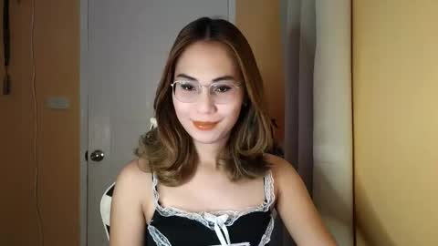 Snapshot of chelly4u69 chatting on 01/15/26, 03:11 chelly4u69 online show from 01/15/26, 03:11