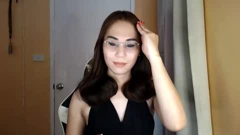 Snapshot of chelly4u69 chatting on 02/16/26, 11:06 chelly4u69 online show from 02/16/26, 11:06