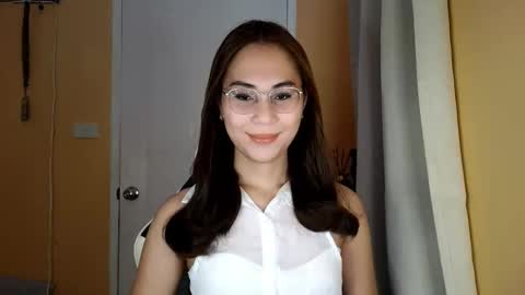Snapshot of chelly4u69 chatting on 02/23/26, 01:36 chelly4u69 online show from 02/23/26, 01:36