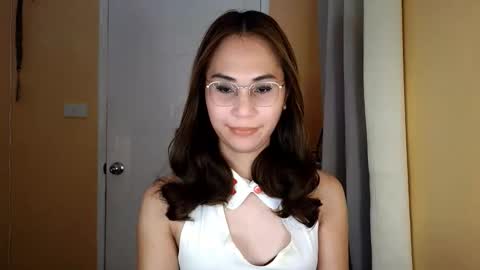 Snapshot of chelly4u69 chatting on 03/13/26, 02:12 chelly4u69 online show from 03/13/26, 02:12