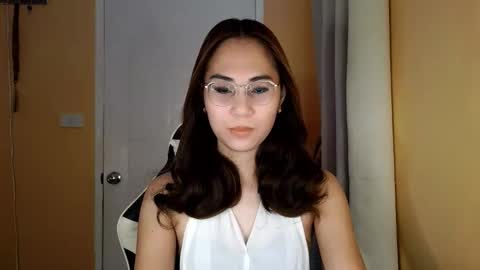 Snapshot of chelly4u69 chatting on 03/17/26, 02:27 chelly4u69 online show from 03/17/26, 02:27