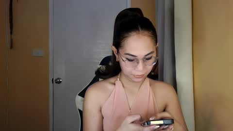 Snapshot of chelly4u69 chatting on 03/20/26, 02:16 chelly4u69 online show from 03/20/26, 02:16