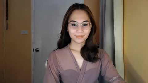 Snapshot of chelly4u69 chatting on 03/21/26, 10:53 chelly4u69 online show from 03/21/26, 10:53