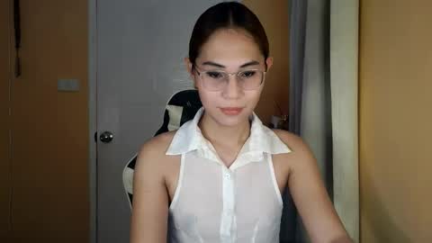 Snapshot of chelly4u69 chatting on 03/22/26, 10:46 chelly4u69 online show from 03/22/26, 10:46
