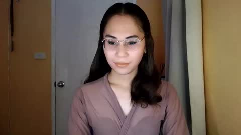 Snapshot of chelly4u69 chatting on 04/03/26, 01:47 chelly4u69 online show from 04/03/26, 01:47