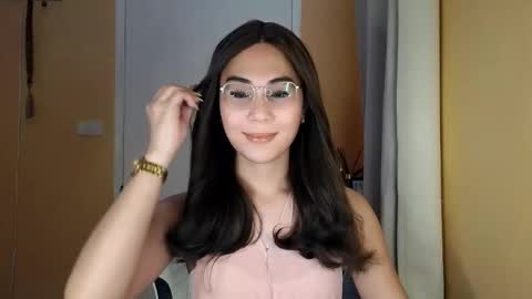 Snapshot of chelly4u69 chatting on 04/04/26, 10:57 chelly4u69 online show from 04/04/26, 10:57