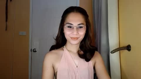Snapshot of chelly4u69 chatting on 04/21/26, 03:35 chelly4u69 online show from 04/21/26, 03:35