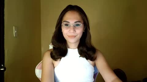 Snapshot of chelly4u69 chatting on 05/17/26, 01:36 chelly4u69 online show from 05/17/26, 01:36