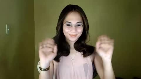 Snapshot of chelly4u69 chatting on 05/20/26, 02:07 chelly4u69 online show from 05/20/26, 02:07