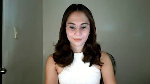 Snapshot of chelly4u69 chatting on 06/13/26, 01:36 chelly4u69 online show from 06/13/26, 01:36