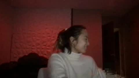 Snapshot of chellybear101 chatting on 12/24/24, 08:00 chellybear101 online show from 12/24/24, 08:00