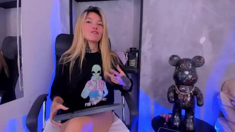 Chelsea  online show from 02/13/25, 06:59