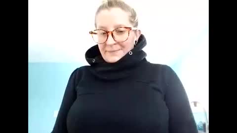 Chelsea online show from 12/24/24, 05:44