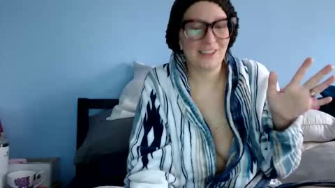 Chelsea online show from 11/16/25, 04:34