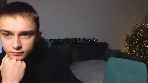 Snapshot of chem1ko chatting on 12/19/24, 06:45 LUCASRYANPVT IS OPEN online show from 12/19/24, 06:45