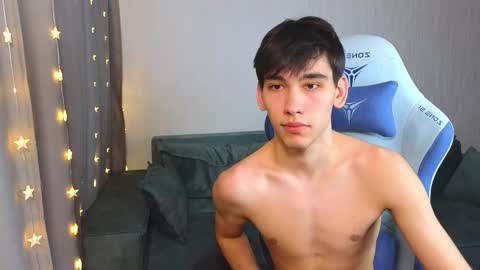 Snapshot of chem1ko chatting on 02/16/25, 07:48 LUCASRYANPVT IS OPEN online show from 02/16/25, 07:48