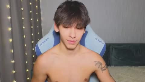 Snapshot of chem1ko chatting on 10/26/25, 08:20 LUCASRYANPVT IS OPEN online show from 10/26/25, 08:20