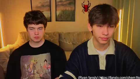 Snapshot of chem1ko chatting on 10/29/25, 04:59 LUCASRYANPVT IS OPEN online show from 10/29/25, 04:59