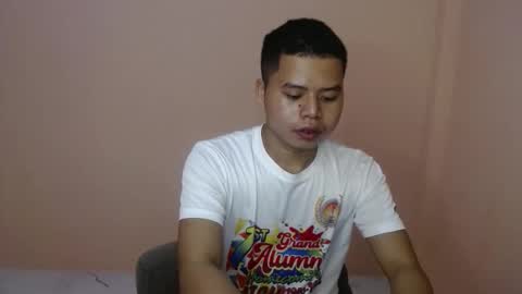 Snapshot of cheno_69 chatting on 11/02/25, 10:34 im cheno online show from 11/02/25, 10:34