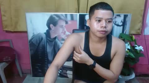 Snapshot of cheno_69 chatting on 11/04/25, 10:25 im cheno online show from 11/04/25, 10:25