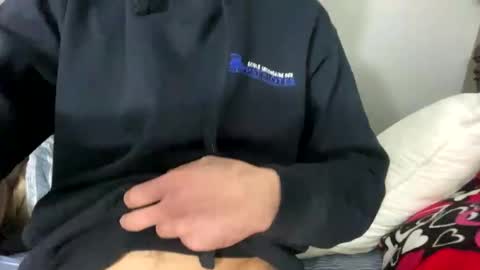 Snapshot of chenovich chatting on 03/08/25, 08:11 chenovich online show from 03/08/25, 08:11