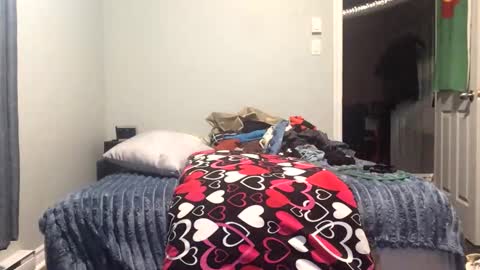 Snapshot of chenovich chatting on 11/04/25, 09:30 chenovich online show from 11/04/25, 09:30