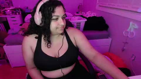 Snapshot of chericheesecake chatting on 09/20/25, 04:24 chericheesecake online show from 09/20/25, 04:24