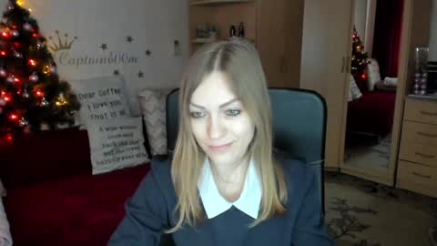 Silvia online show from 12/29/24, 09:50