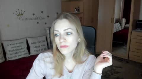 Silvia online show from 01/19/25, 10:17