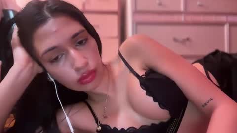 cherliecarmen online show from 03/12/25, 07:59