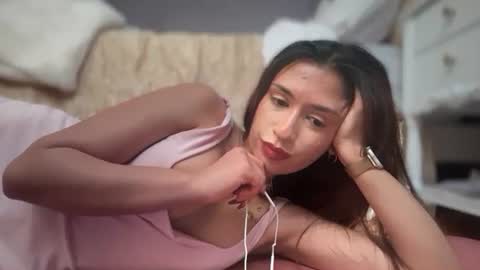 Snapshot of cherliecarmen chatting on 11/12/25, 02:50 cherliecarmen online show from 11/12/25, 02:50