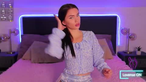 Cherry  Kiss online show from 09/17/25, 07:04