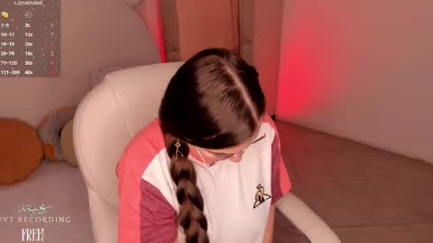 Snapshot of cherry_blond_ chatting on 02/14/25, 02:28 Cherry online show from 02/14/25, 02:28