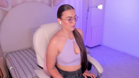 Snapshot of cherry_blond_ chatting on 09/26/25, 08:57 Cherry online show from 09/26/25, 08:57