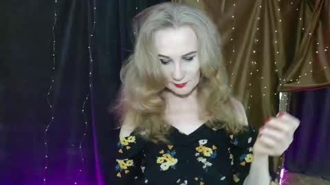 Snapshot of cherry_blossomsx chatting on 11/14/25, 11:53 thanks guys see you tomorrow online show from 11/14/25, 11:53