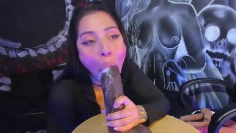 Snapshot of cherry_jenklins87 chatting on 05/25/26, 02:23 cherry jenklins87 online show from 05/25/26, 02:23