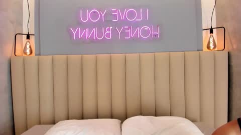 Snapshot of cherry_monroe_ chatting on 01/12/26, 11:37 C H E R R Y online show from 01/12/26, 11:37