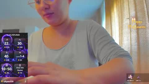 Snapshot of cherry_pie_69 chatting on 10/19/25, 07:31 mayra online show from 10/19/25, 07:31