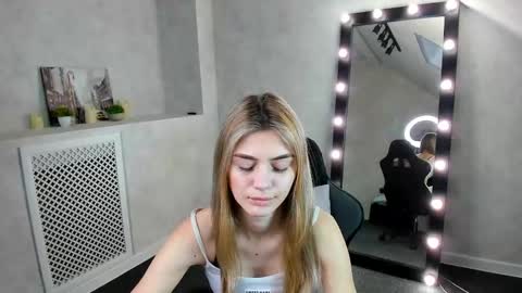 Snapshot of cherry_pr1ce chatting on 12/19/24, 04:23 cherry_pr1ce online show from 12/19/24, 04:23