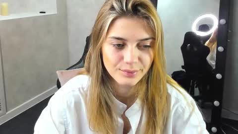 Snapshot of cherry_pr1ce chatting on 12/24/24, 10:28 cherry_pr1ce online show from 12/24/24, 10:28