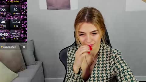 Snapshot of cherry_pr1ce chatting on 01/13/25, 07:32 cherry_pr1ce online show from 01/13/25, 07:32