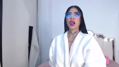 Sussan Cherry  online show from 09/26/25, 04:05