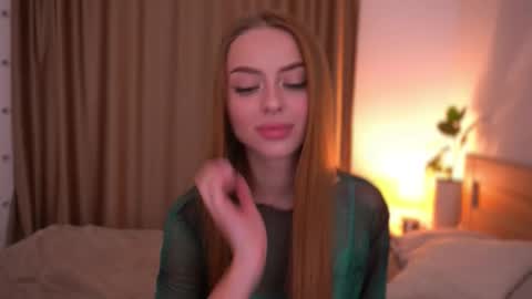 Snapshot of cherryblossom224 chatting on 09/18/25, 07:27 Alisha online show from 09/18/25, 07:27