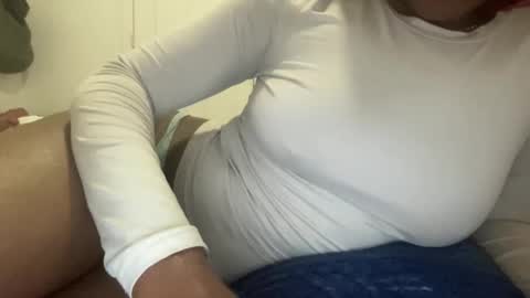 Snapshot of cherryblossom444 chatting on 11/30/25, 11:36 cherryb online show from 11/30/25, 11:36