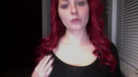 Snapshot of cherryblushxo chatting on 02/06/25, 05:35 cherryblushxo online show from 02/06/25, 05:35
