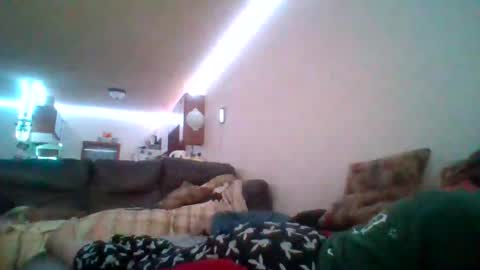 Snapshot of cherrybomb454 chatting on 09/15/25, 04:51 cherrybomb454 online show from 09/15/25, 04:51