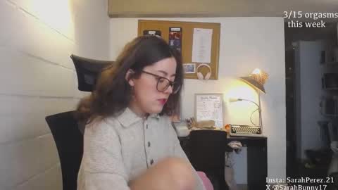 Snapshot of cherrybunny21 chatting on 12/22/24, 06:49 Sarah Prez online show from 12/22/24, 06:49