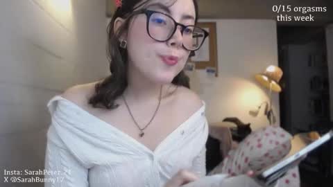 Snapshot of cherrybunny21 chatting on 09/09/25, 11:48 Sarah Prez online show from 09/09/25, 11:48
