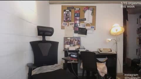 Snapshot of cherrybunny21 chatting on 02/09/26, 02:26 Sarah Prez online show from 02/09/26, 02:26